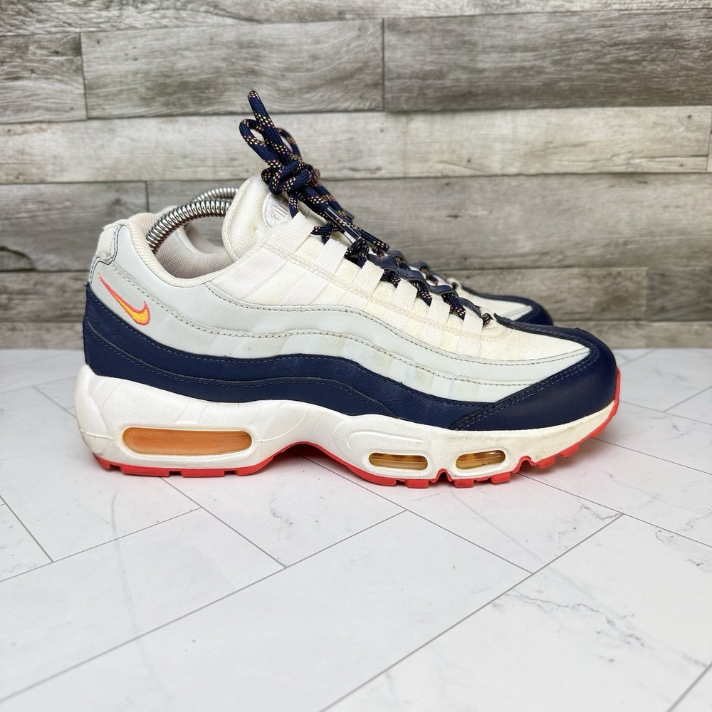 Nike Air Max 95 - Women's 3079600-405 - Indigo Storm Crimson Navy White - Picture 4 of 9